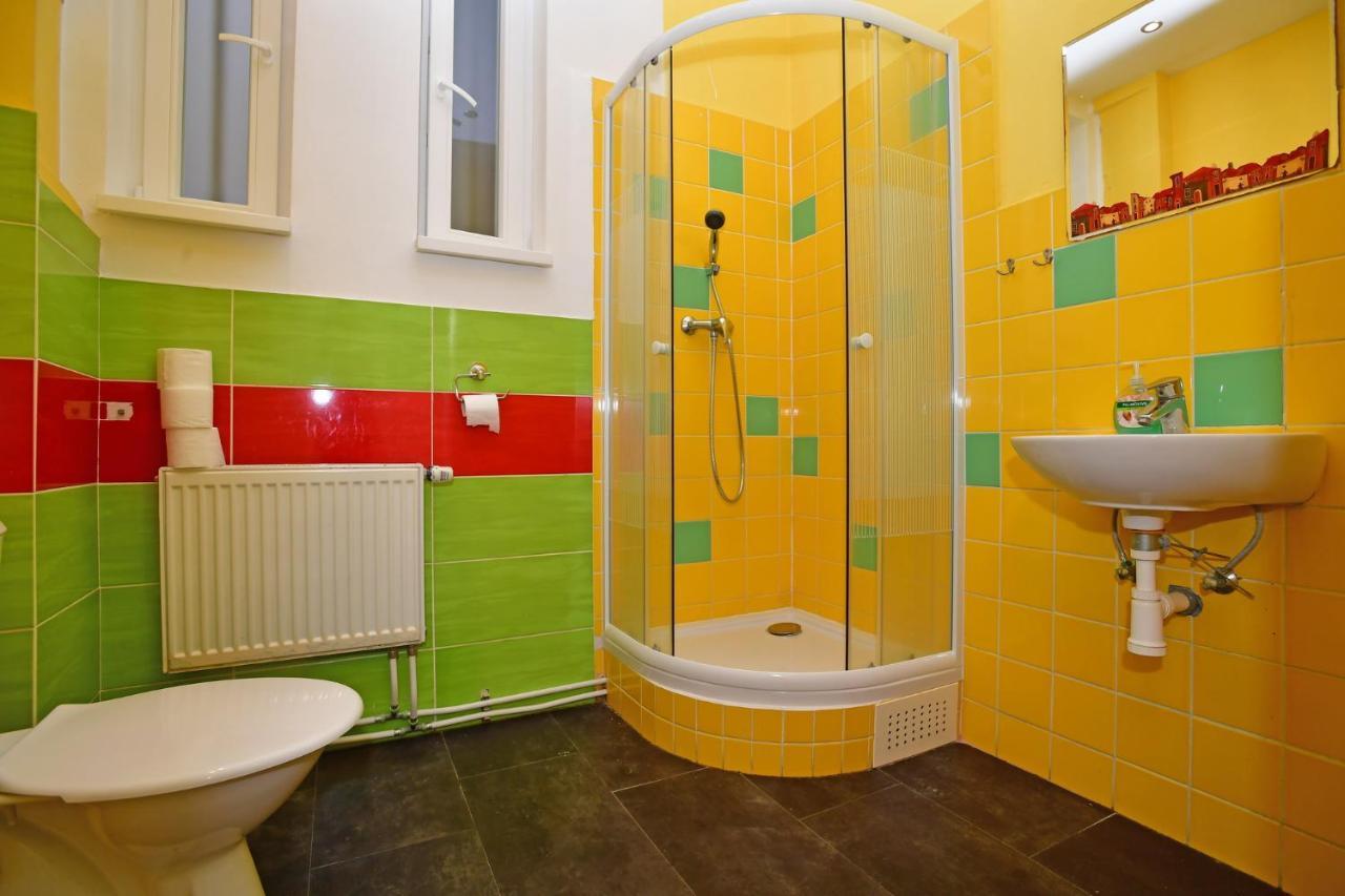 Benedikt City Center Hostel Πράγα Εξωτερικό φωτογραφία