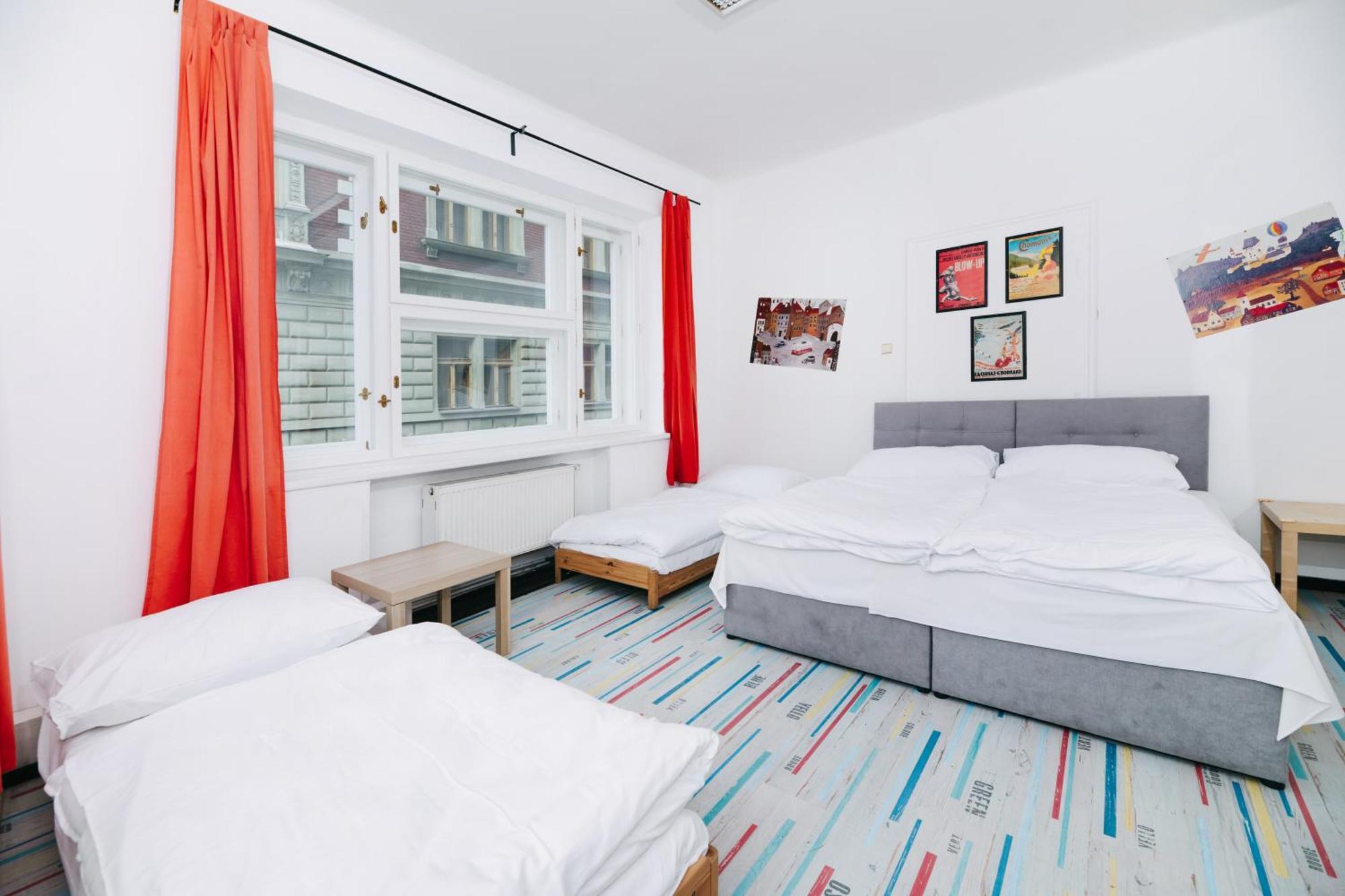 Benedikt City Center Hostel Πράγα Εξωτερικό φωτογραφία